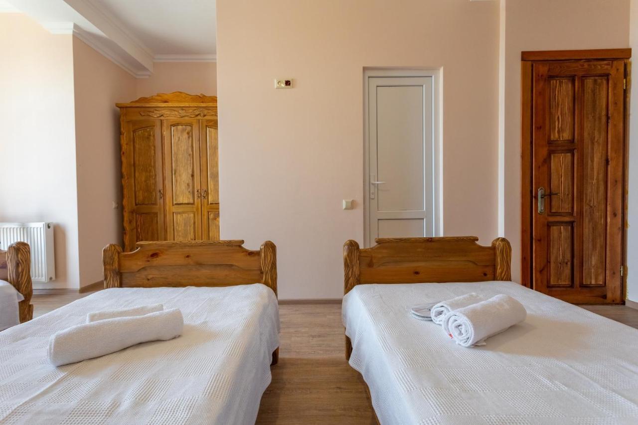 Hotel Phasis Кутаиси Экстерьер фото