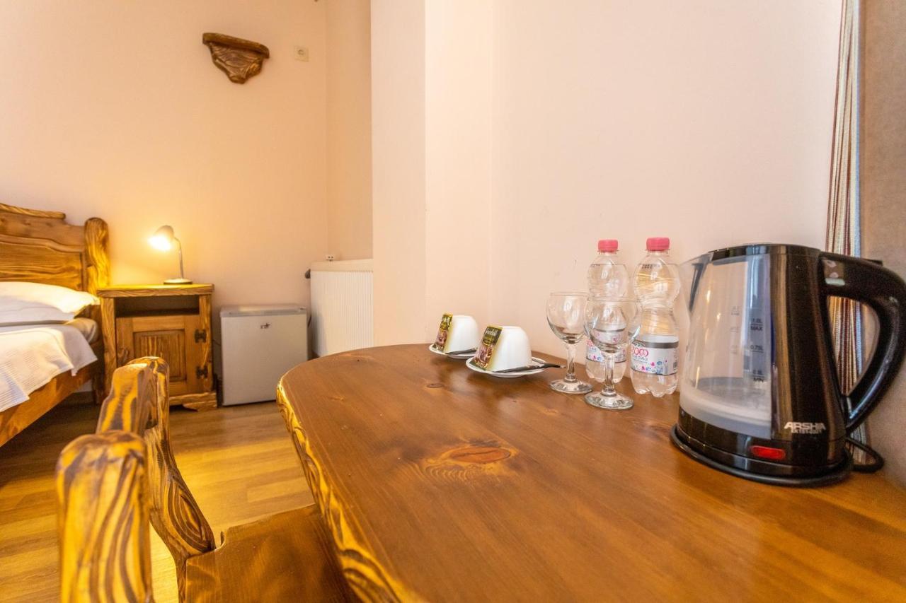 Hotel Phasis Кутаиси Экстерьер фото